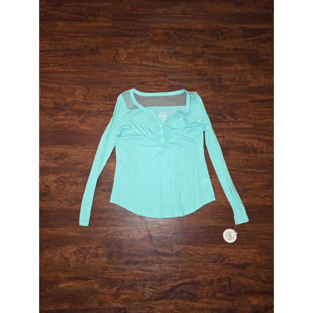 So long sleeve shirt NWT size large